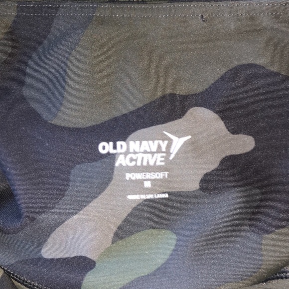 Old Navy Camo High-Waisted PowerSoft Side-Pocket Biker Shorts -- 8-inch inseam - Picture 7 of 7